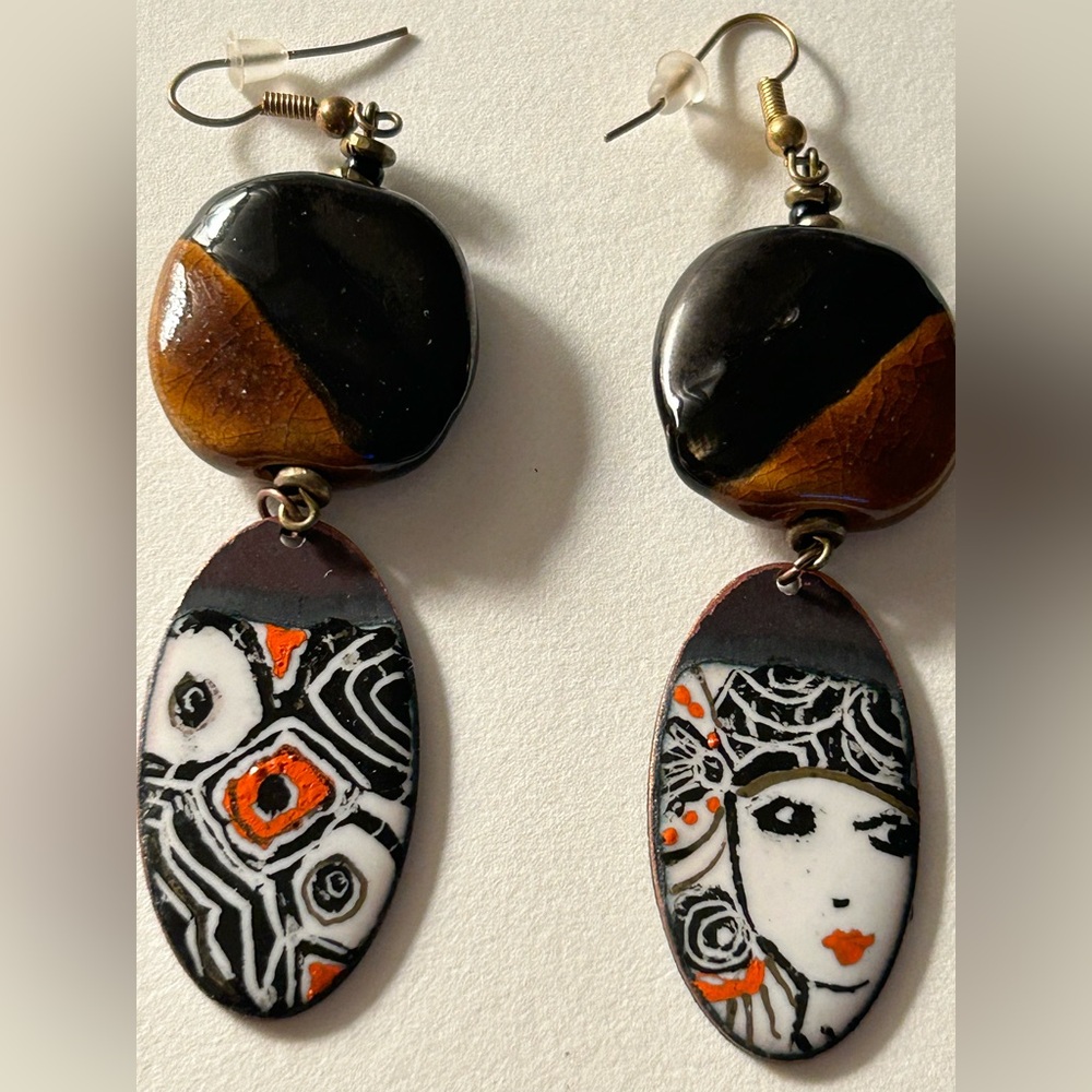 Earrings NWOT Artisan “Ruby Lips” on enameled Copper, w Ceramic beads pierced 3”